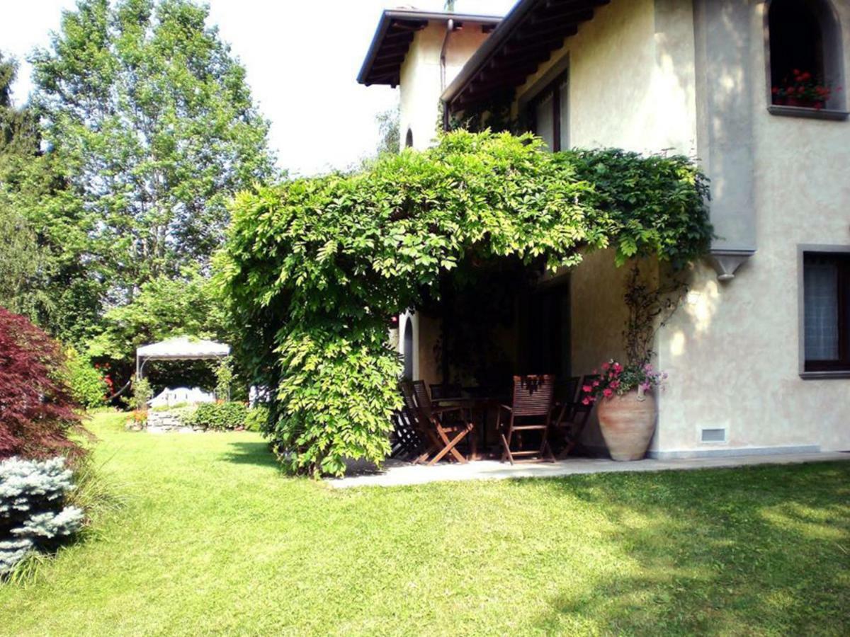 Casa Vacanze Il Noce Sovere Exteriör bild