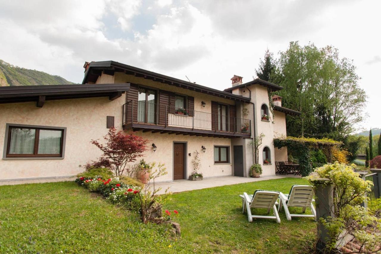 Casa Vacanze Il Noce Sovere Exteriör bild